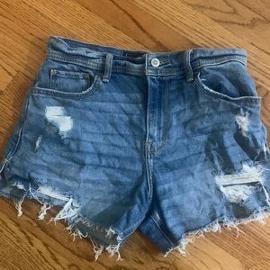 Hollister High Rise Vintage 4” Distressed Cutoff Stretch Sunflower Pocket